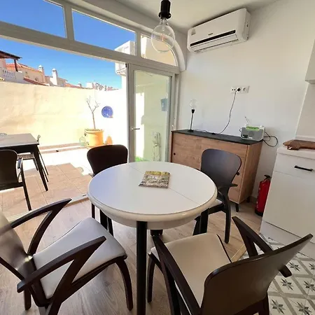 El 7 Malaga Playa Y Piscina Eeuu